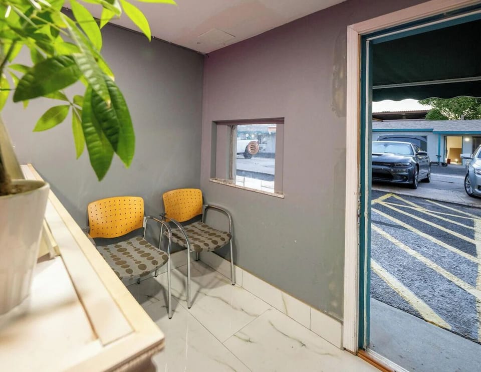 Arrive with ease and wait comfortably before check-in.