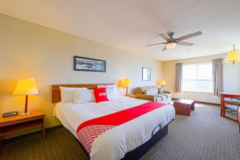 Bedroom. Interior and views may vary based on location and availability.