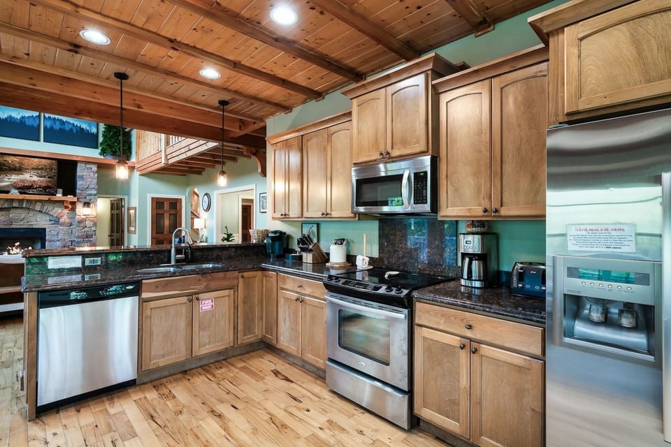 x-comingsoon!SmokySummitParadise_284511