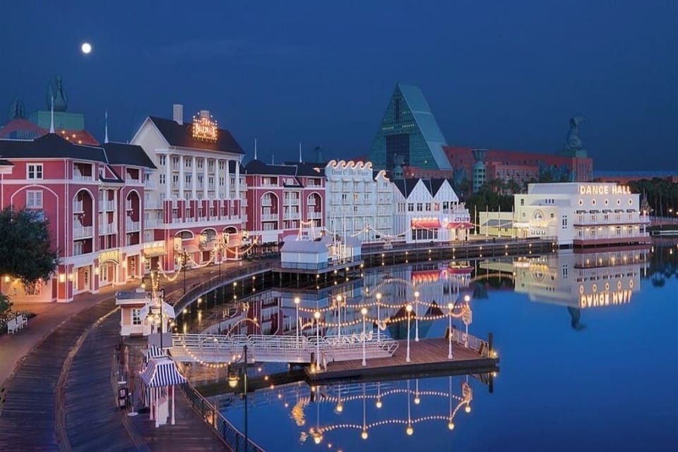 Soak in dazzling waterfront lights and a romantic evening stroll.