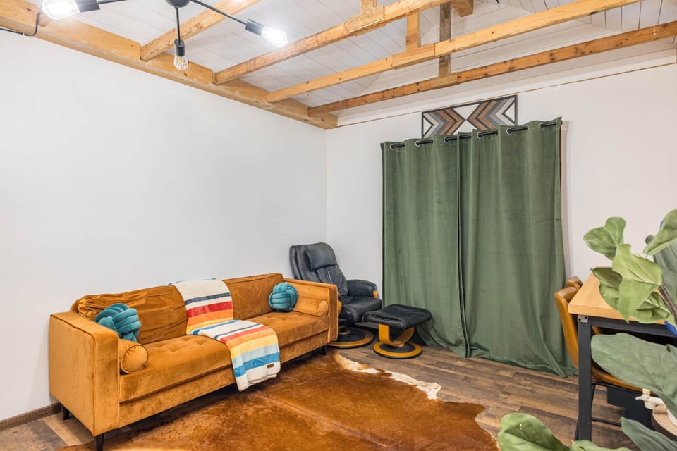 5455 Deer Park-8