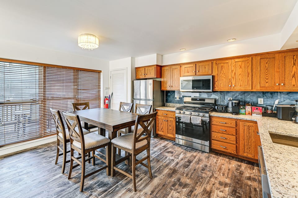 Kitchen & Dining Area | Dishware & Flatware