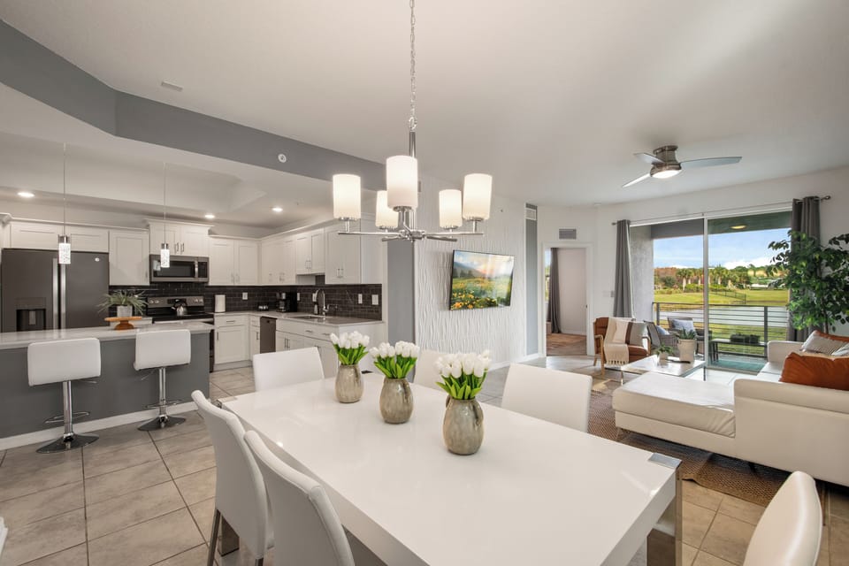 Bright, modern dining area ideal for gatherings and celebrations.