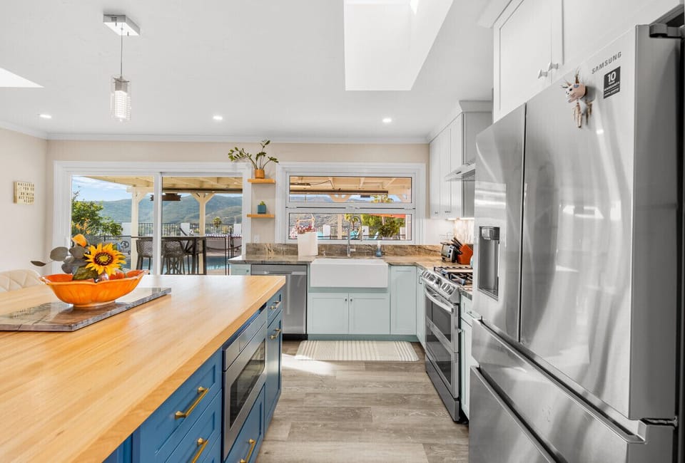 Fully equipped kitchen
