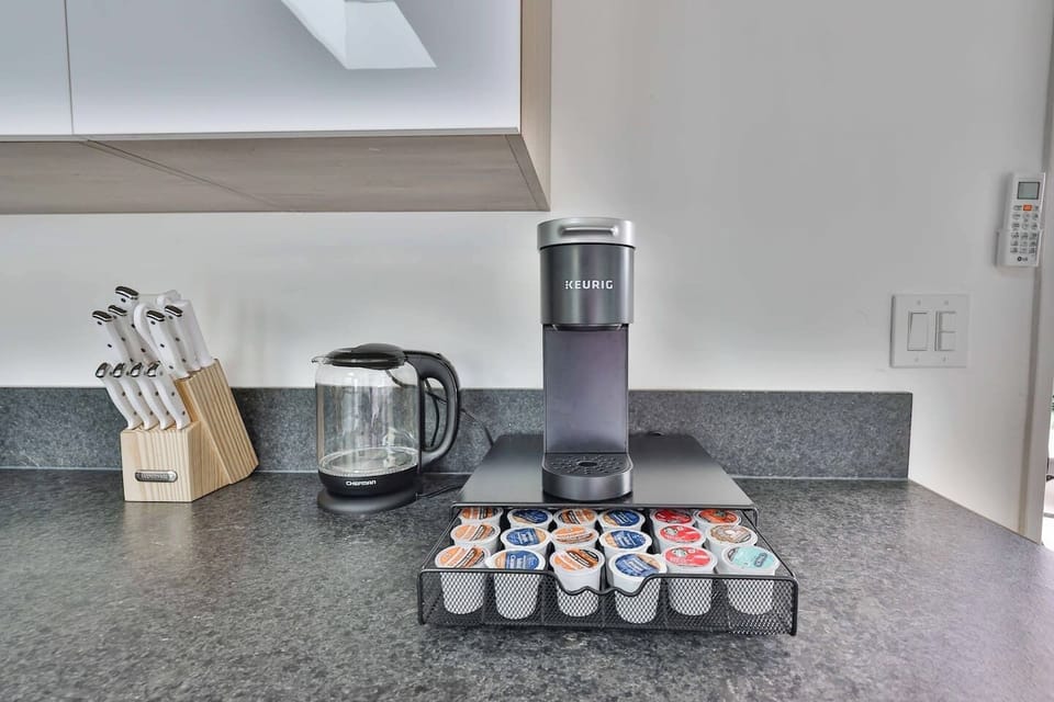 Fully equipped kitchen for cooking at home meals. Coffee and tea bar. Reverse osmosis water filter.
