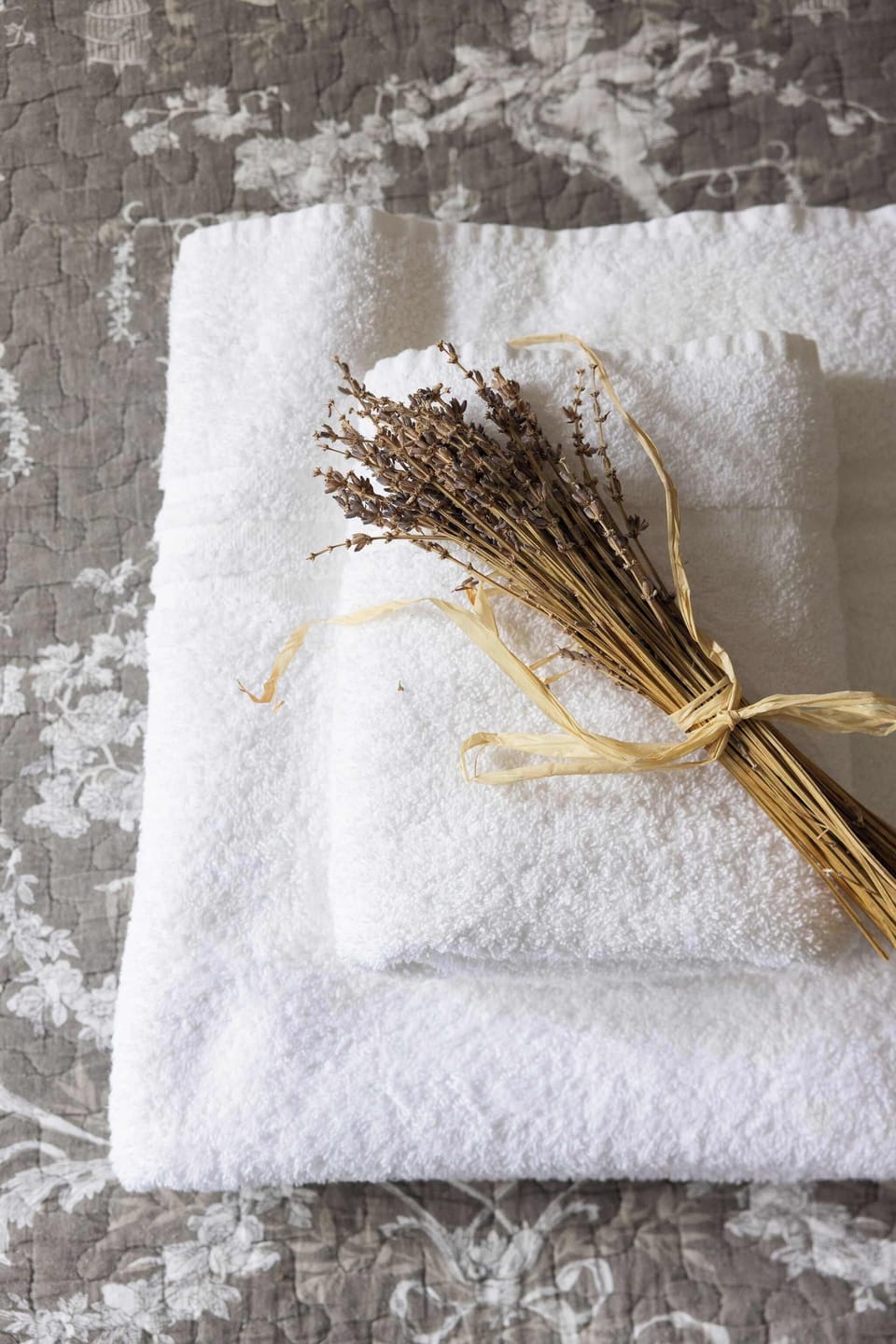 Fresh towels and linen are provided for every guest!