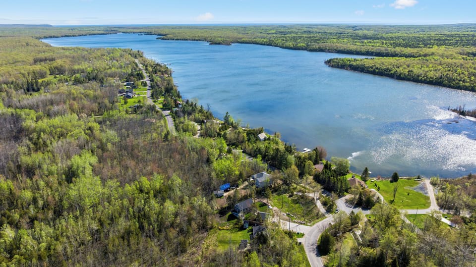 Days spent by the water are days well spent. Welcome to Miller Lake