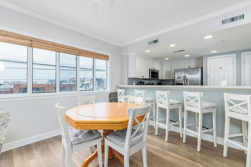 KITCHEN-DINING-AREA
