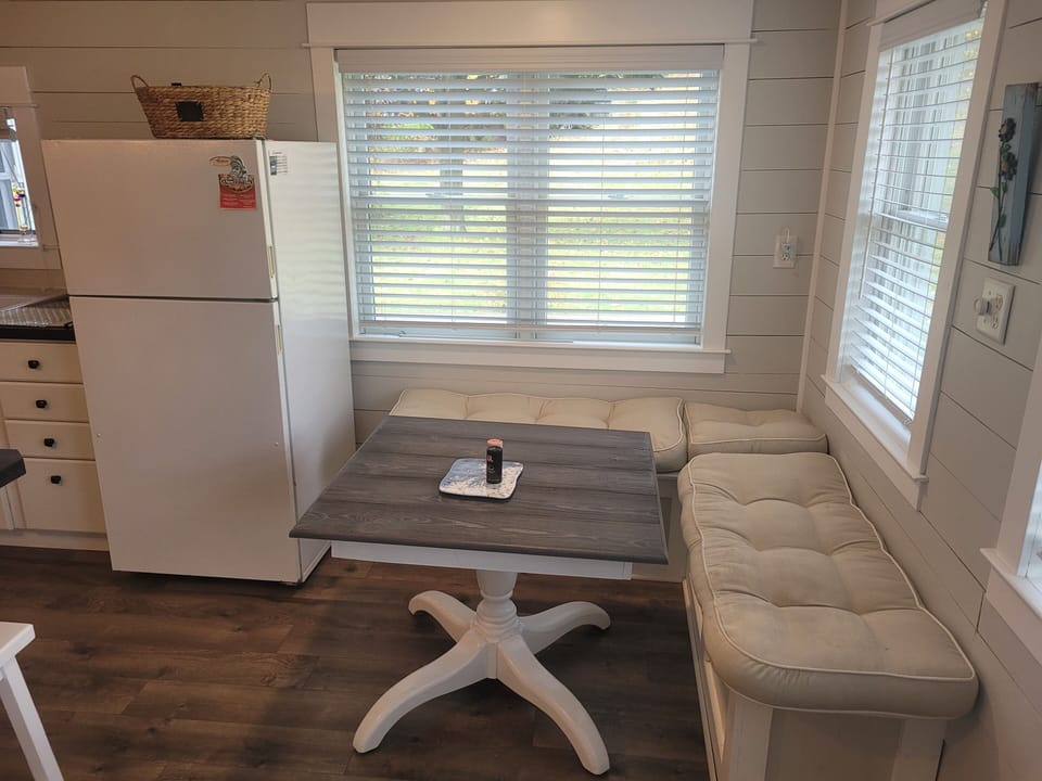 DINING AREA:  The breakfast nook next to the main dining area