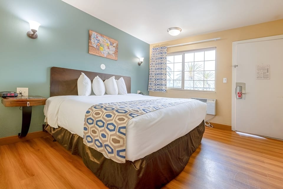 Bedroom. Interior and views may vary based on location and availability.