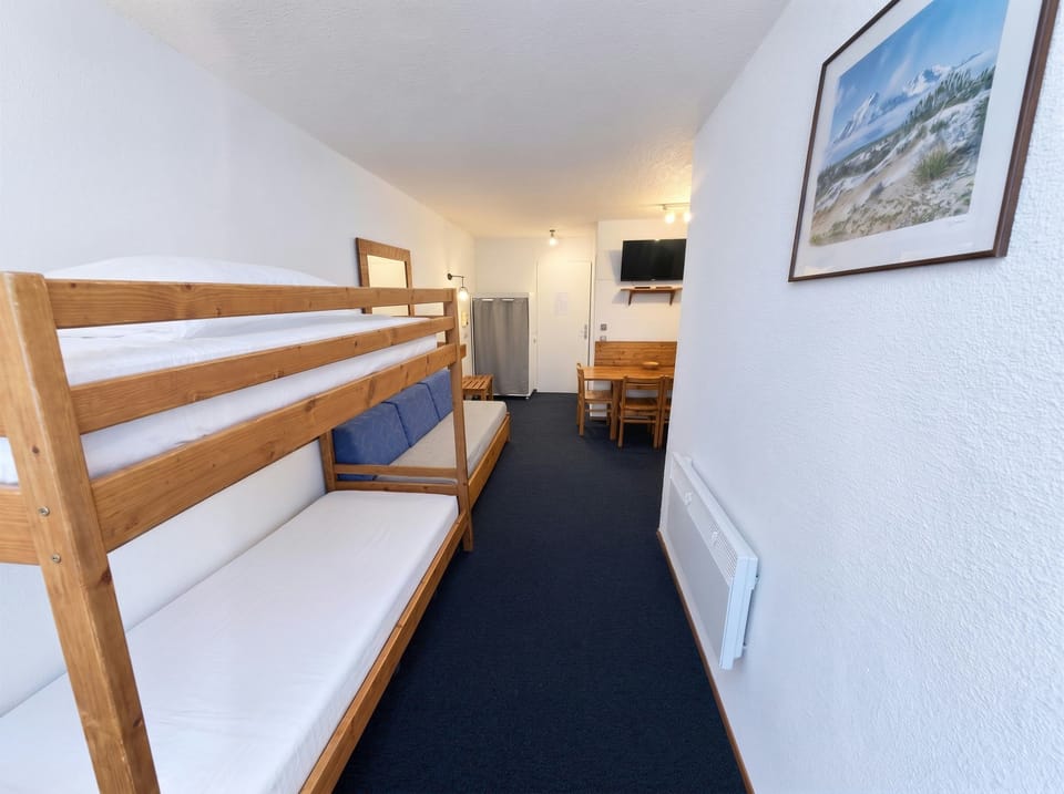 (AL-203) Val Thorens - Ski In/Out - 5 Beds Flat Apartment in Les Allues