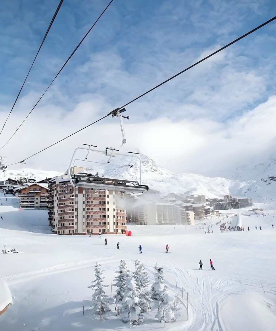 Snow and ski sports