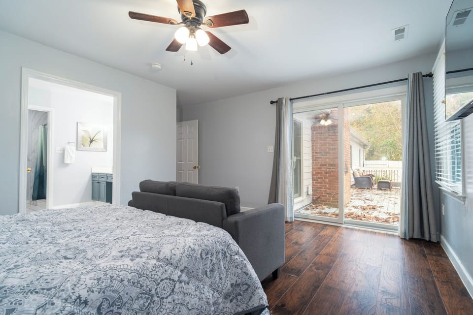 Master bedroom 3