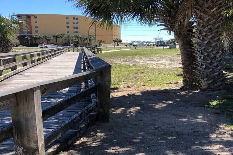 board walk from the property straight to the beach access. 3 min walk!