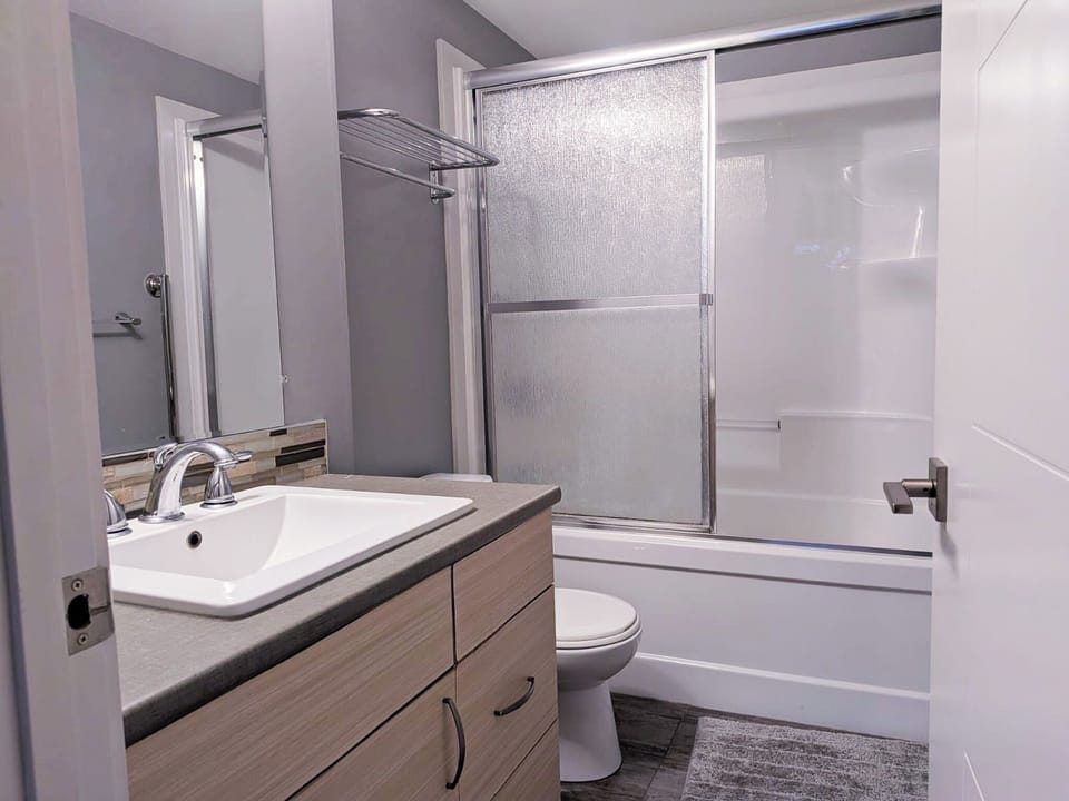 Full bathroom