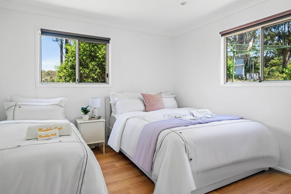 Cottage House
Room 3

