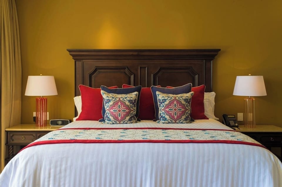 Grand Solmar Lands End Resort - Bedroom