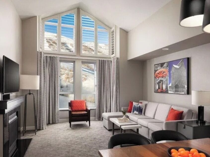 Marriott Mountainside Resort - Living room