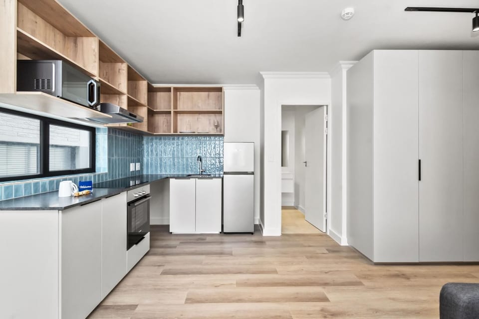 Metropole The York 3rd Floor Apartment (34716)