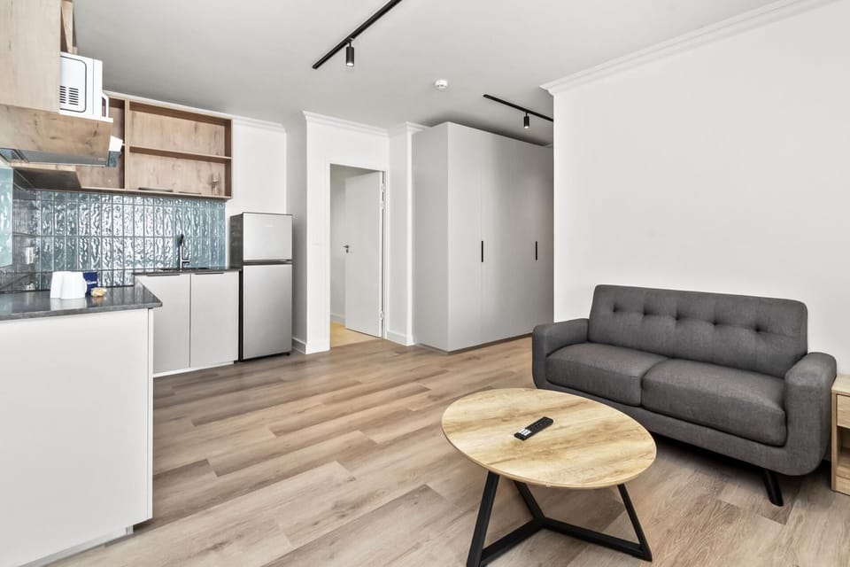 Metropole The York 3rd Floor Apartment (34717)