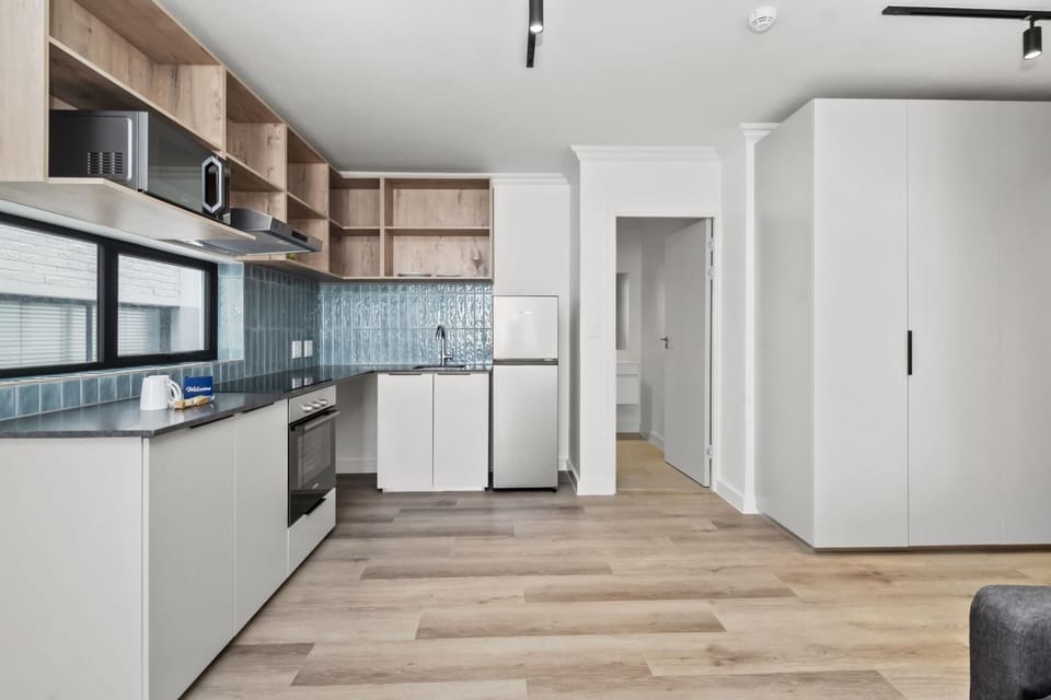 Metropole The York 3rd Floor Apartment (34715)