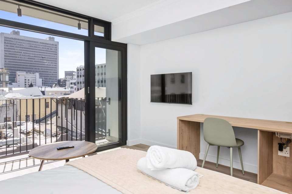 The York - Contemporary CBD Studio (34766)