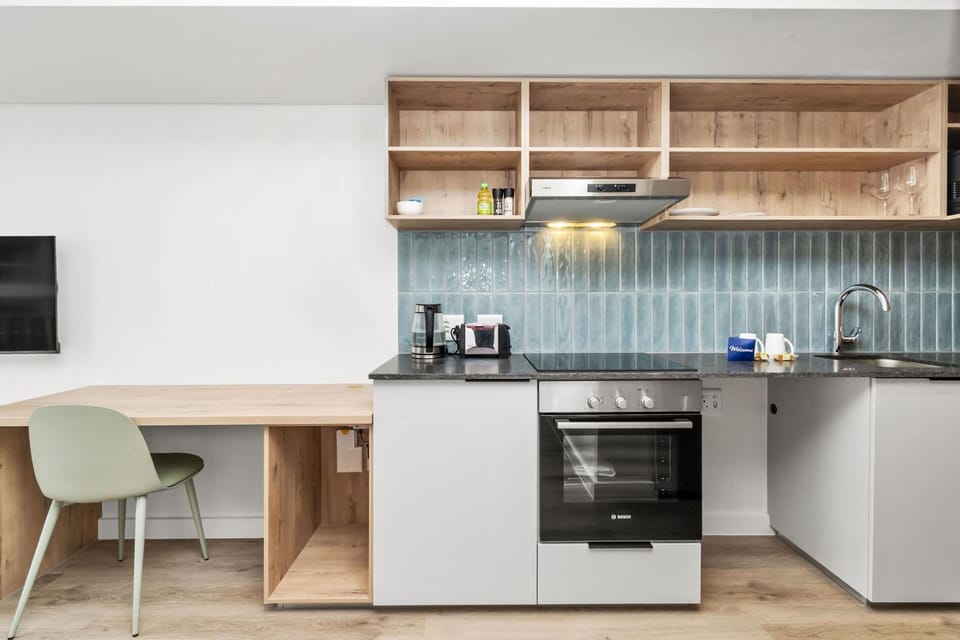 The York - Contemporary CBD Studio (34761)