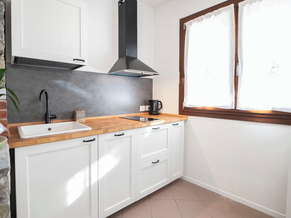 House, Residential Area, Home, Door, Porch, Shade, Estate, Lawn, Yard, Balcony