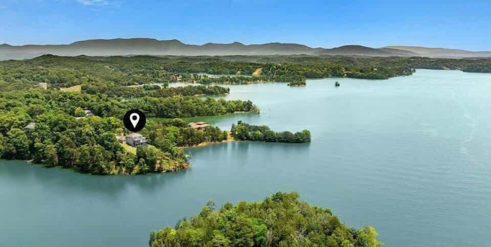  Experience stunning lake views surrounded by nature’s beauty in Sevierville!