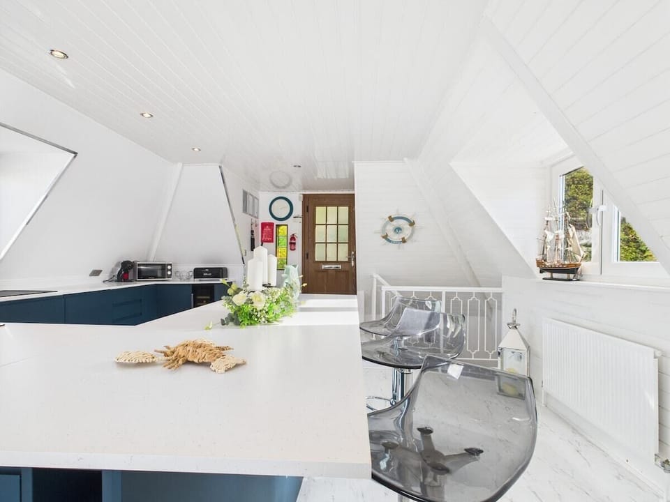 Breakfast bar