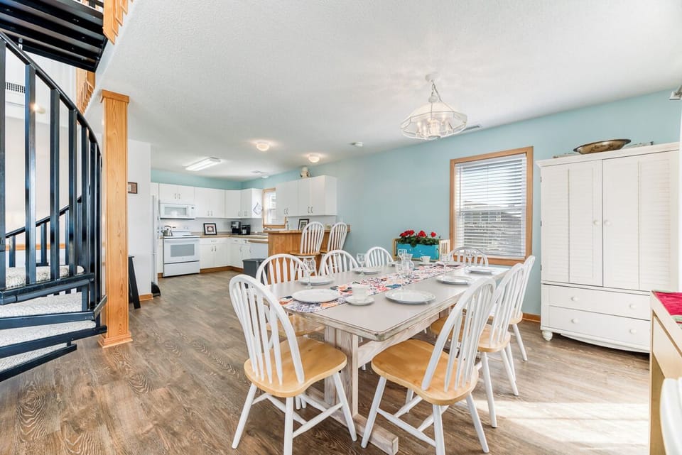 Top Level Dining Area