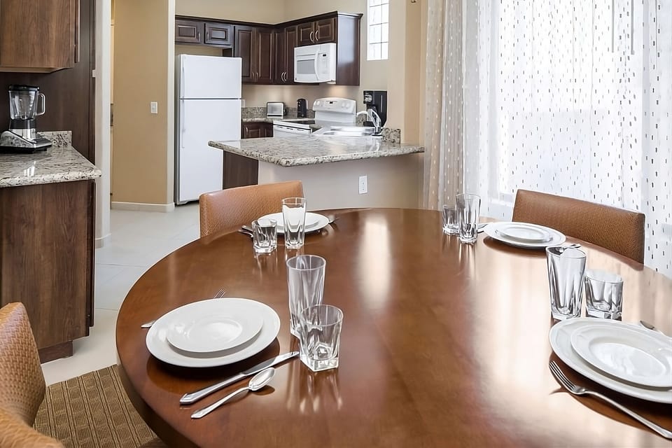 Enjoy easy serving from kitchen to dining in minutes.