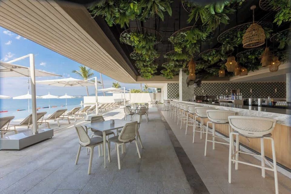Beachside Dining