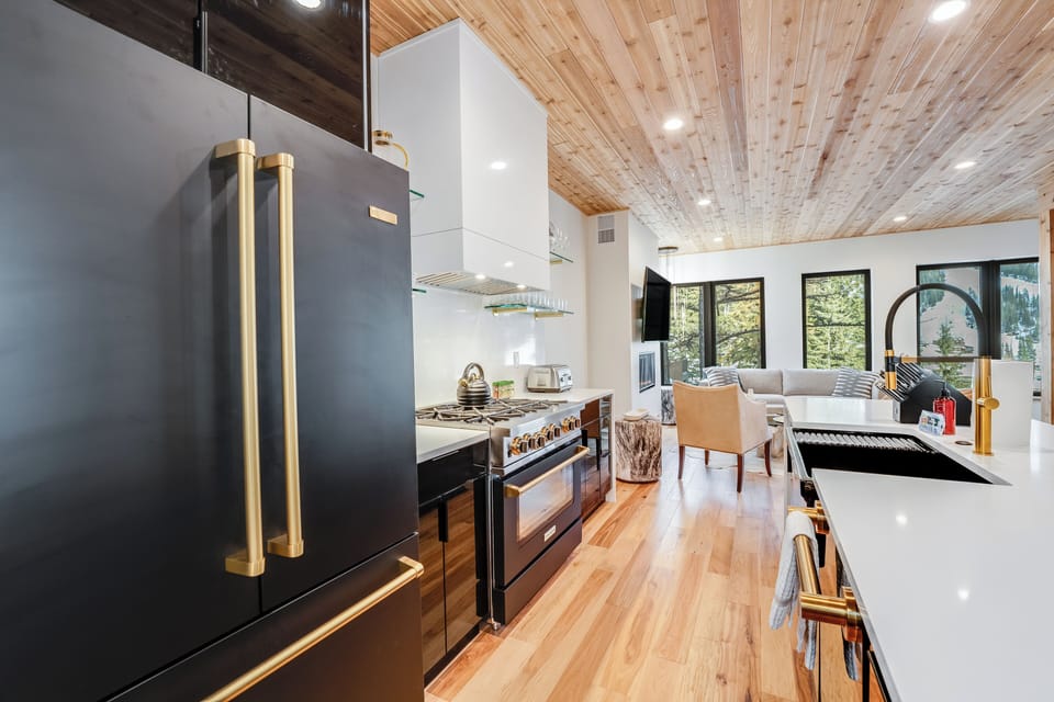 Spacious kitchen with new appliances. | Main Level