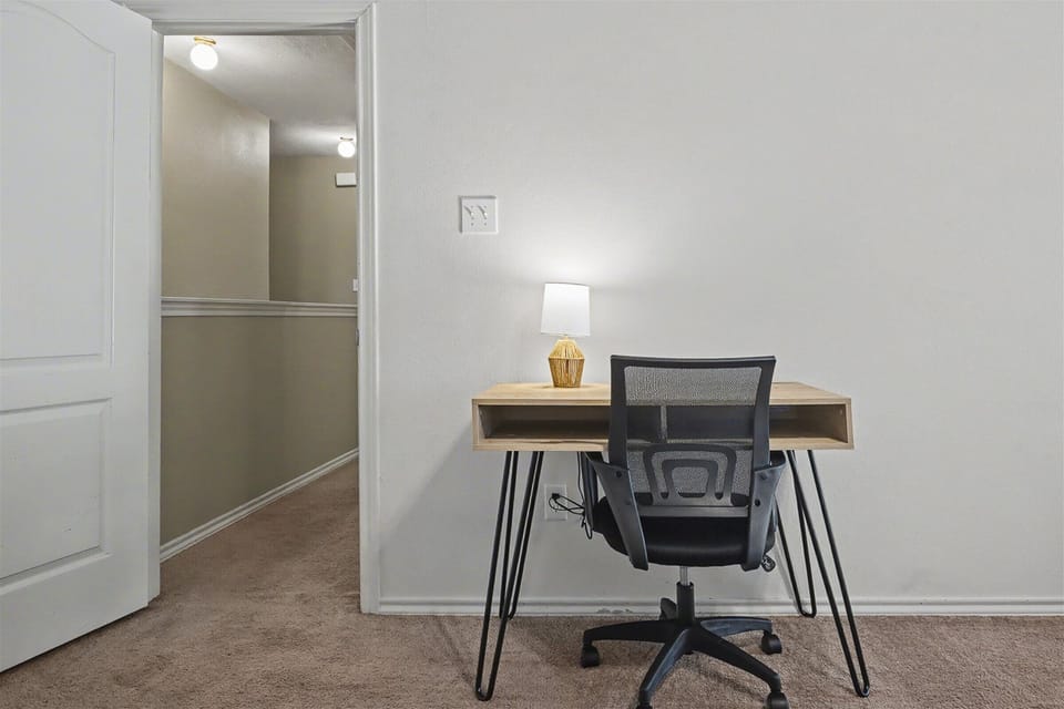 Do you need to finish some work? No problem, we got you covered! We have a desk + work chair