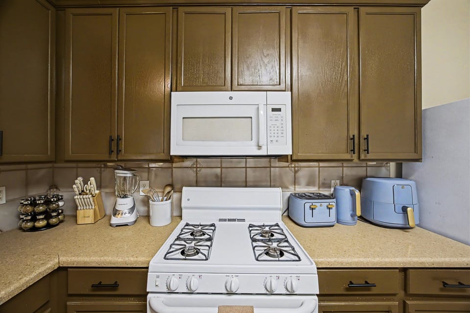 All the everyday appliances  and essentials you'll need for a comfortable stay. Blender, toaster, kettle and air fryer included.