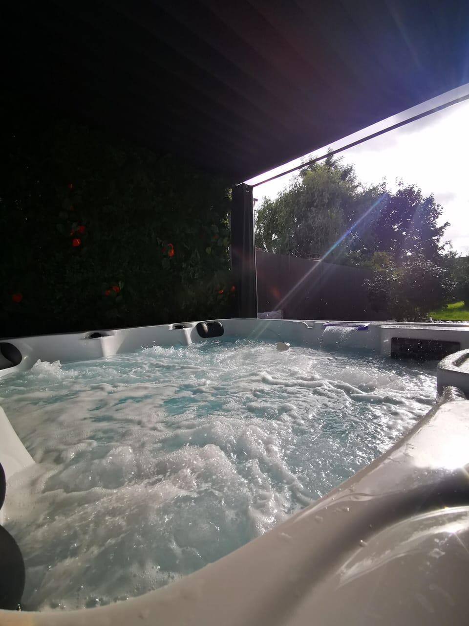 Outdoor spa tub