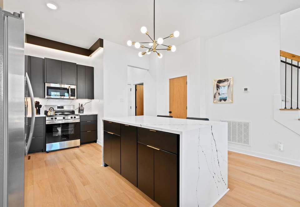 With seating nearby, it’s easy to relax while meals or snacks are being prepared.