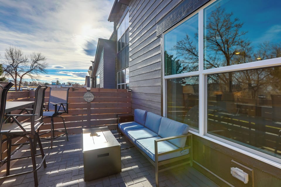 Private Patio | Gas Grill & Fire Pit