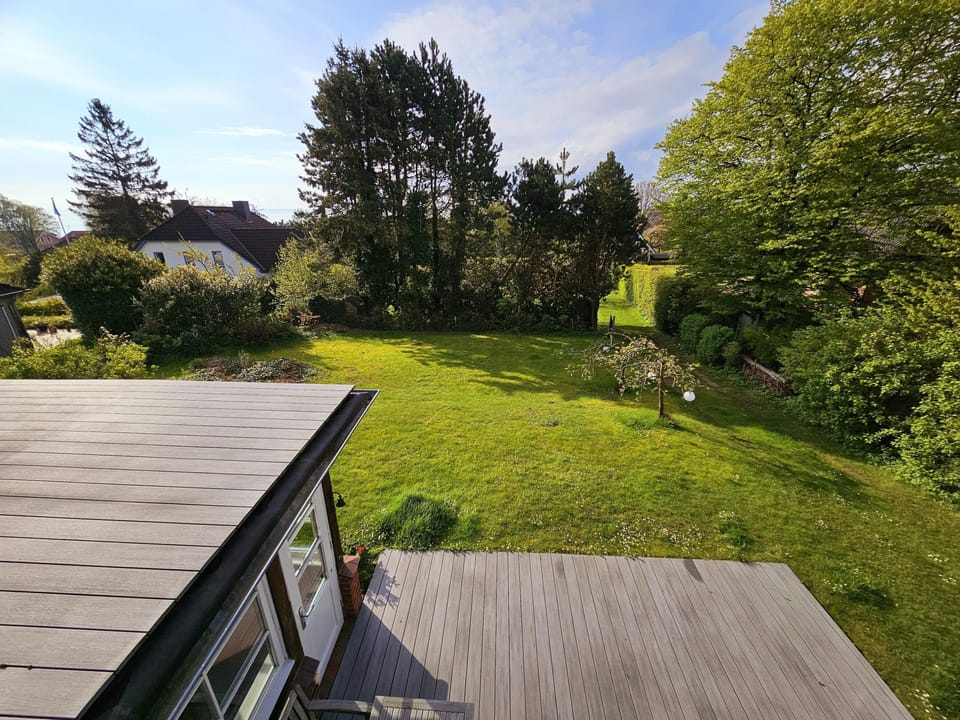 Enjoy relaxing hours on the terrace with garden view!