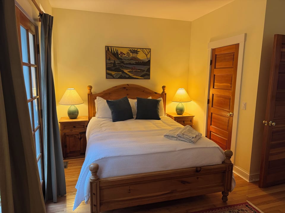 Downstairs bedroom