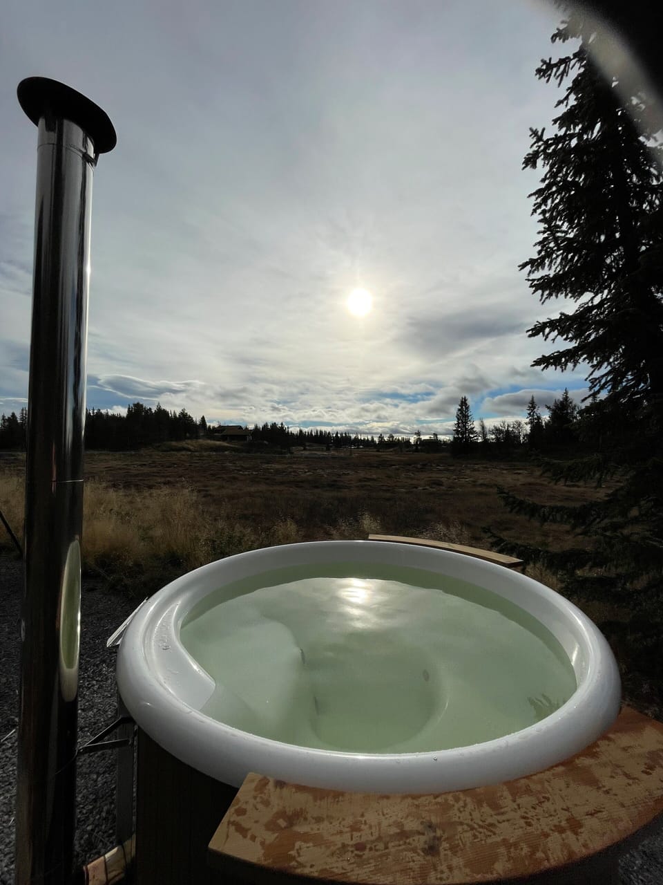 Outdoor spa tub