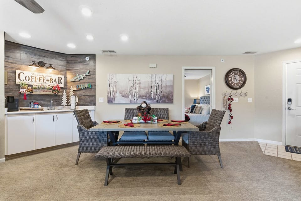 Gather, dine, and sip coffee in this space for 6