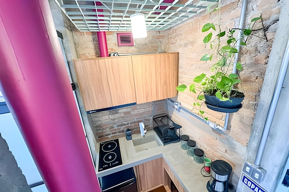 Kitchen or kitchenette