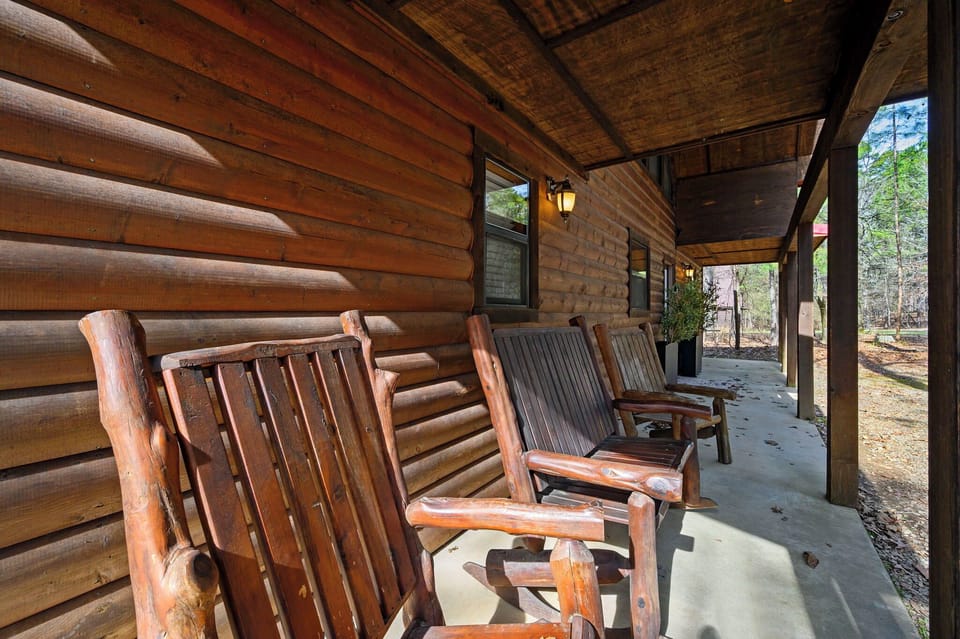 Classic cabin architecture surrounded by nature; a refined mountain escape designed for comfort from the moment you arrive.