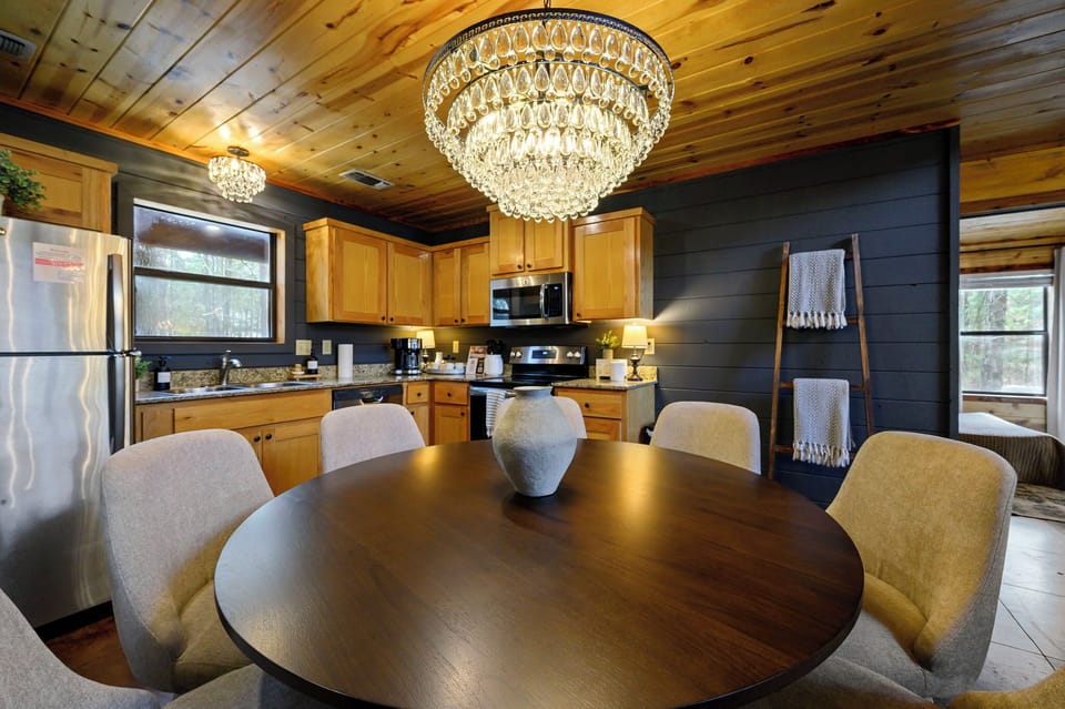 Dining Space
A warm, inviting dining area designed for shared meals and long conversations. Comfortable seating and an open layout make gathering effortless.