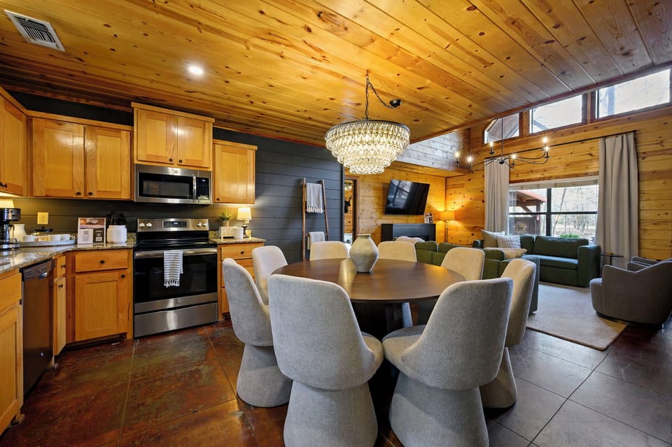 Fully Equipped Kitchen:
Spacious kitchen with modern appliances and generous counter space. Whether cooking a full meal or quick snacks, everything you need is right at hand.