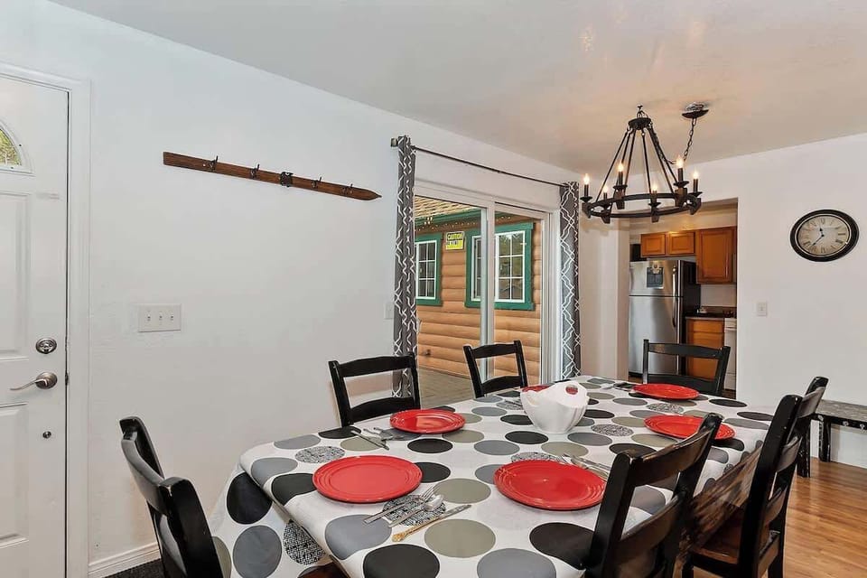 dining room 2