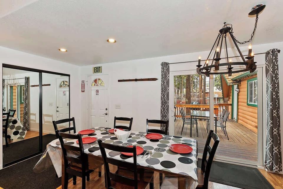 dining room 1