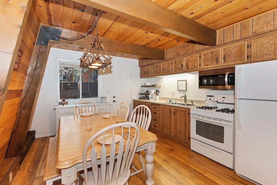 Dining & Kitchen